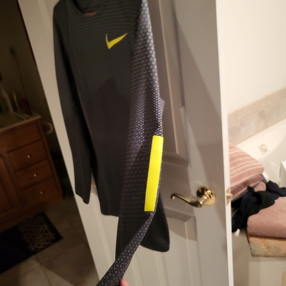 Exercising Clothing - Picture 3 of 7